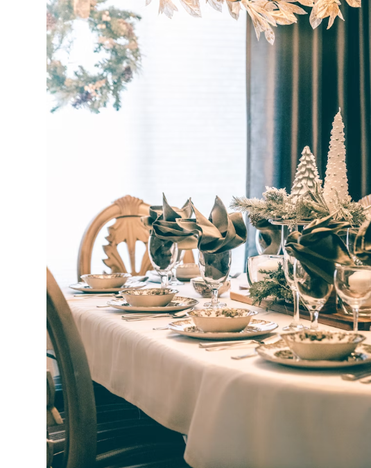 Classic Holiday Table